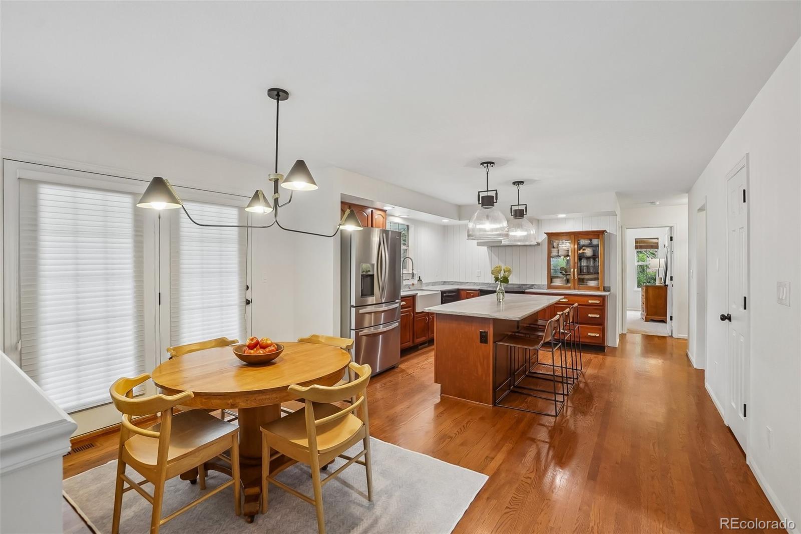 5436 S Everett Way