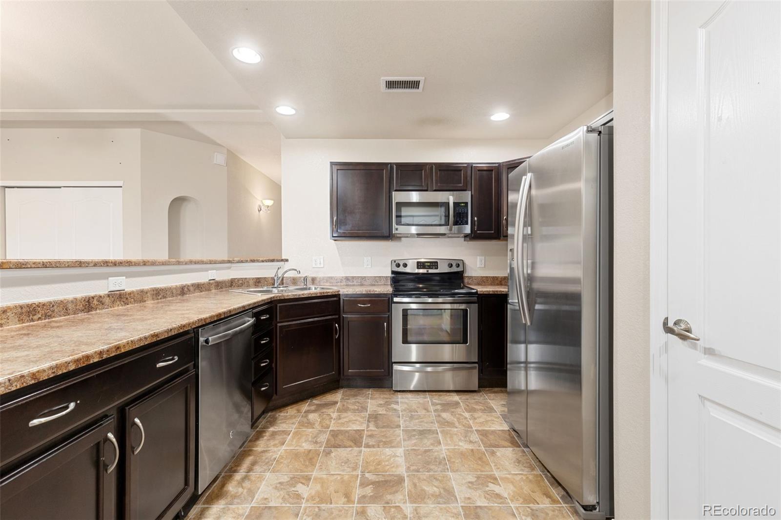 2405 Calais Drive Unit: 18A