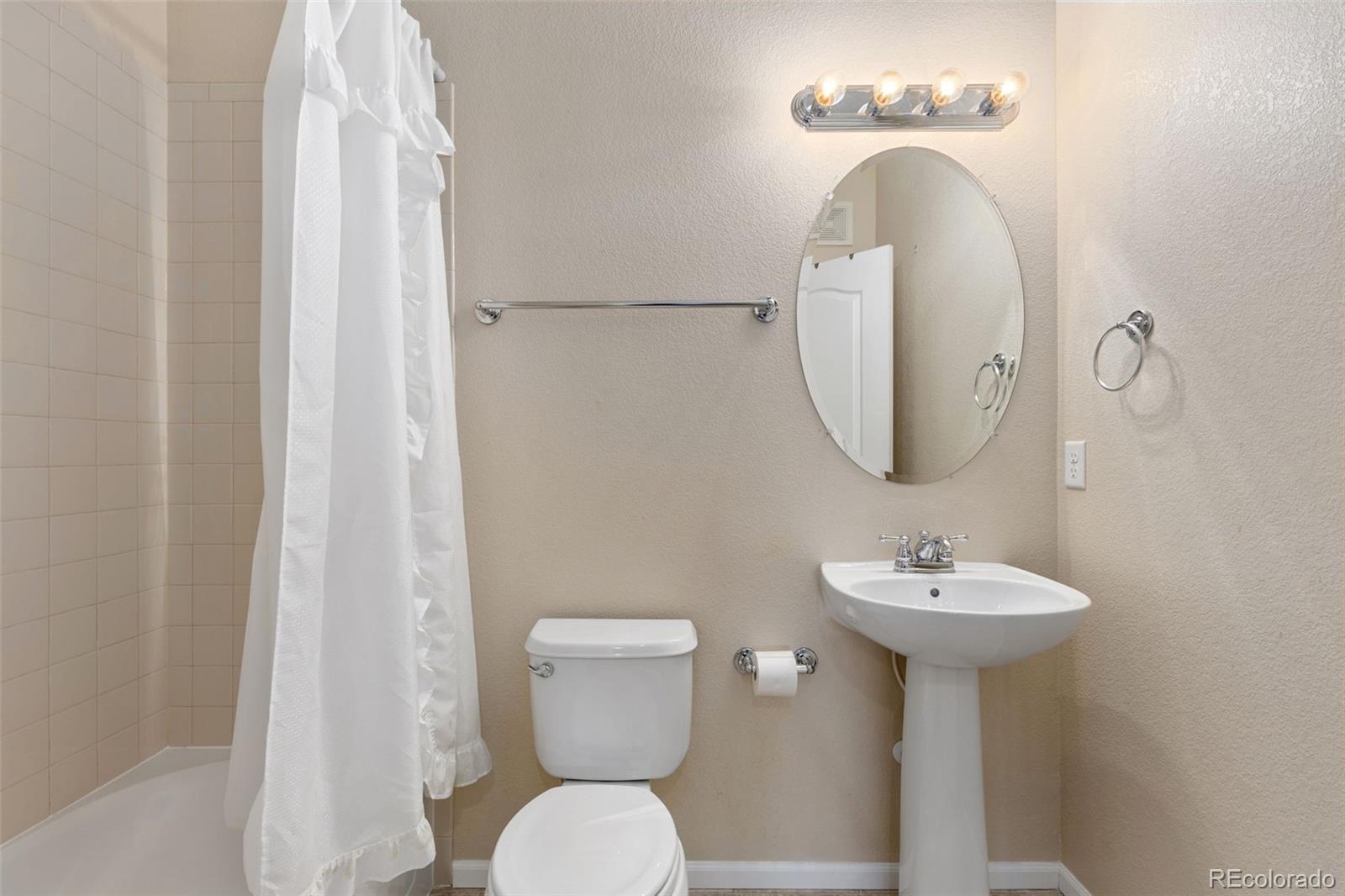 2405 Calais Drive Unit: 18A