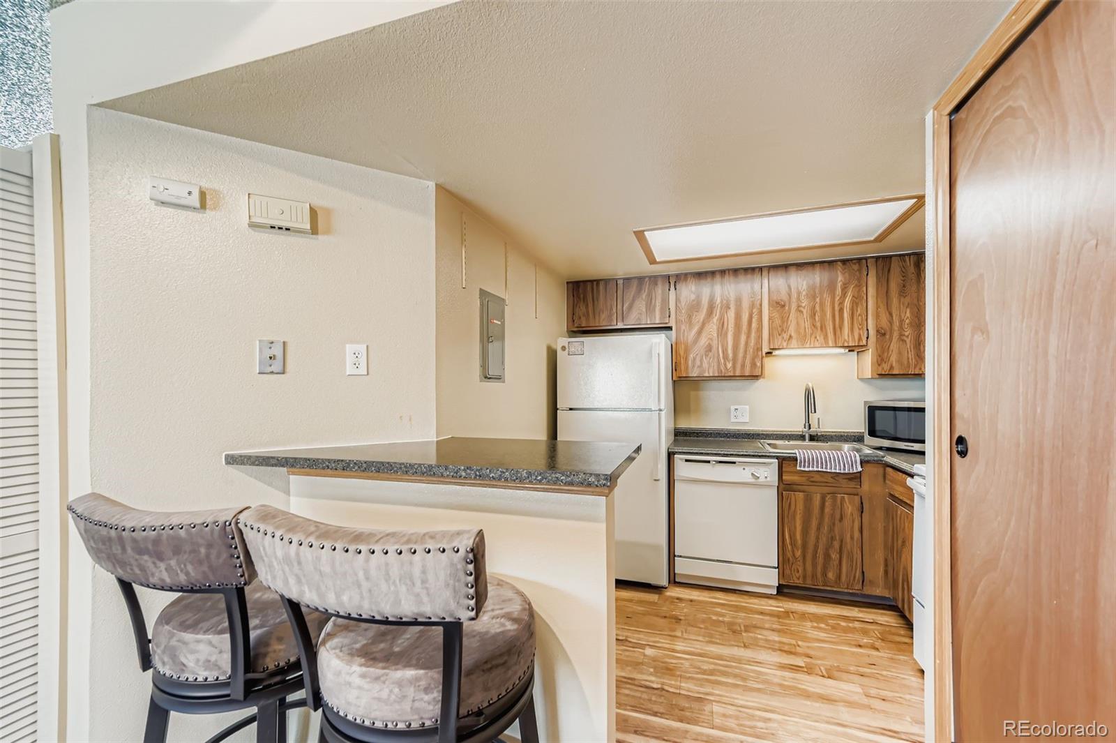 8701 Huron Street Unit: 9-211