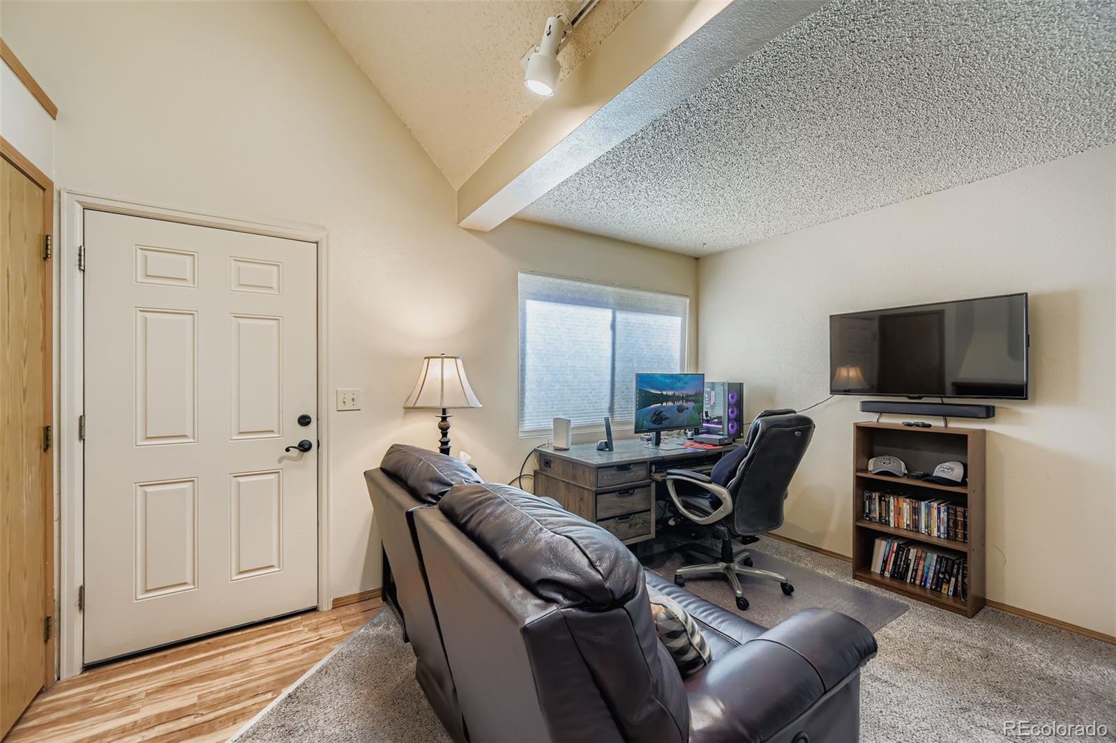 8701 Huron Street Unit: 9-211