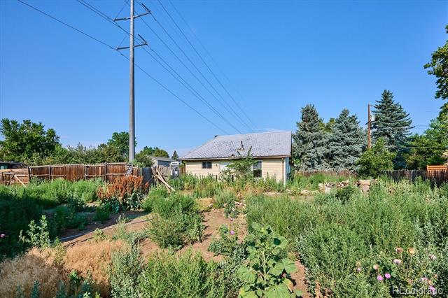1100 Urban Street