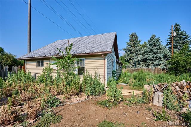 1100 Urban Street