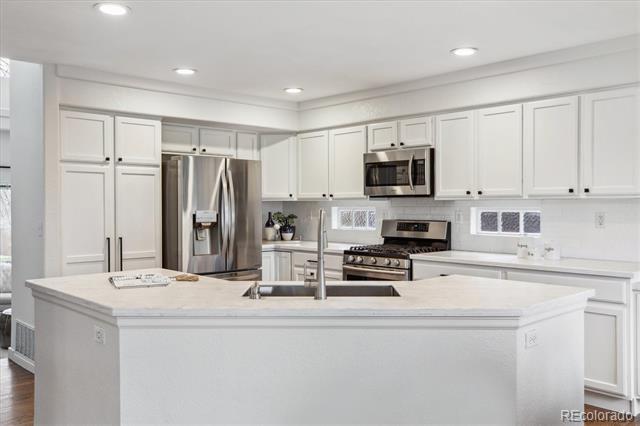 4526 Lyndenwood Point