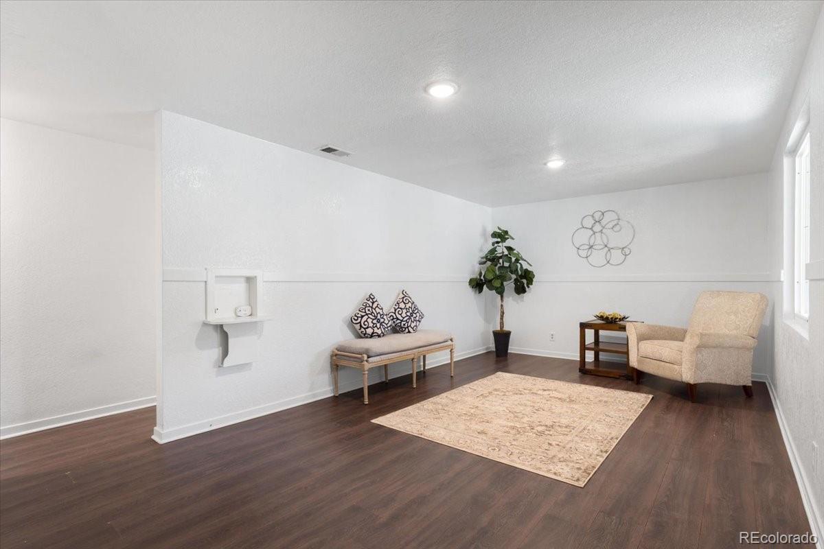 7460 Krameria Drive