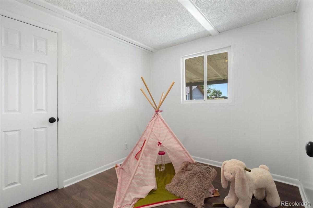 7460 Krameria Drive