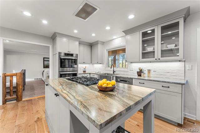 11 E Belleview Lane