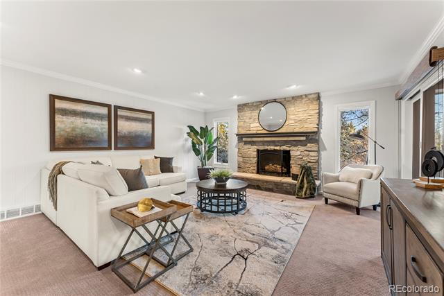 11 E Belleview Lane