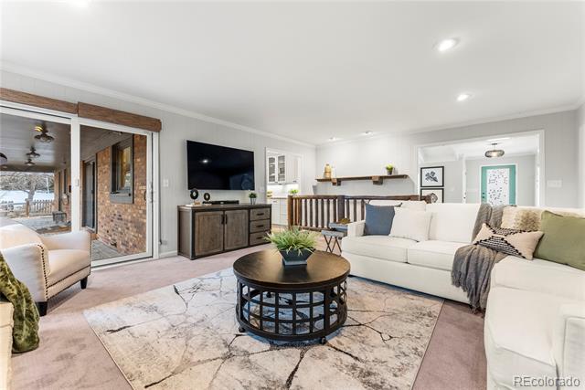 11 E Belleview Lane