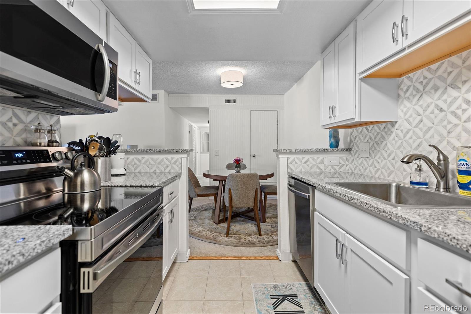 8555 Fairmount Drive Unit: I204