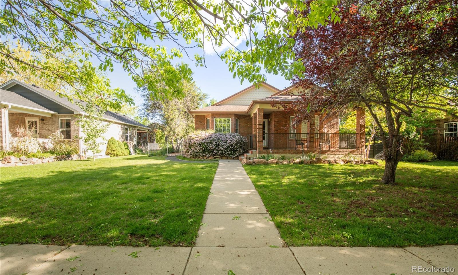 306 E Iowa Avenue