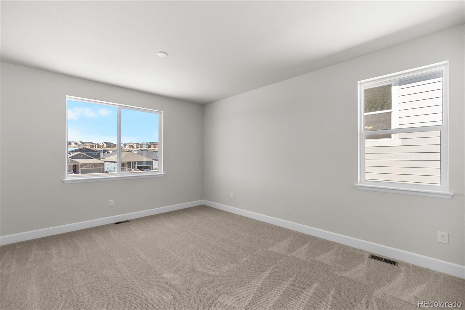 2143 Peralta Loop