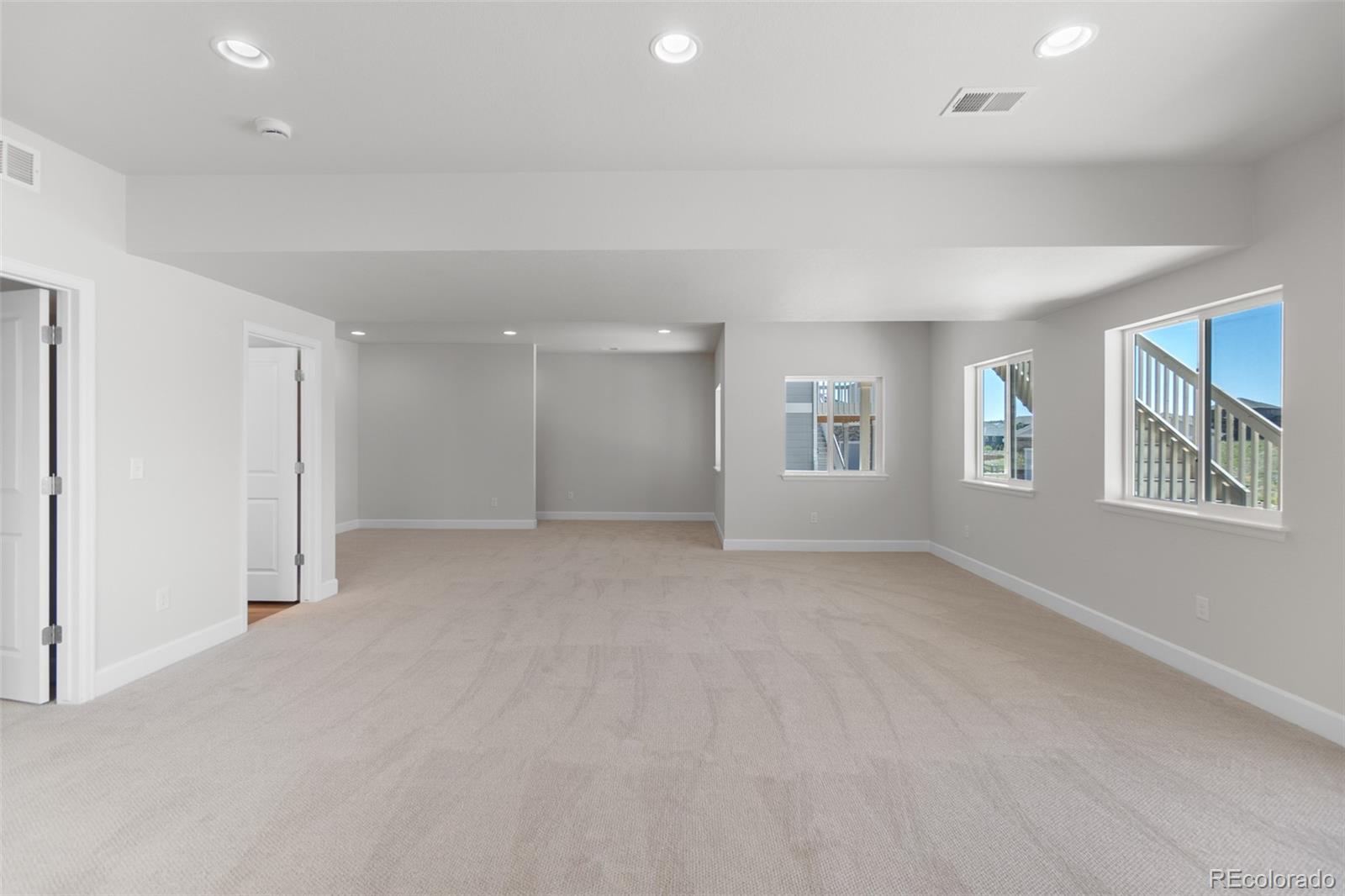 2143 Peralta Loop