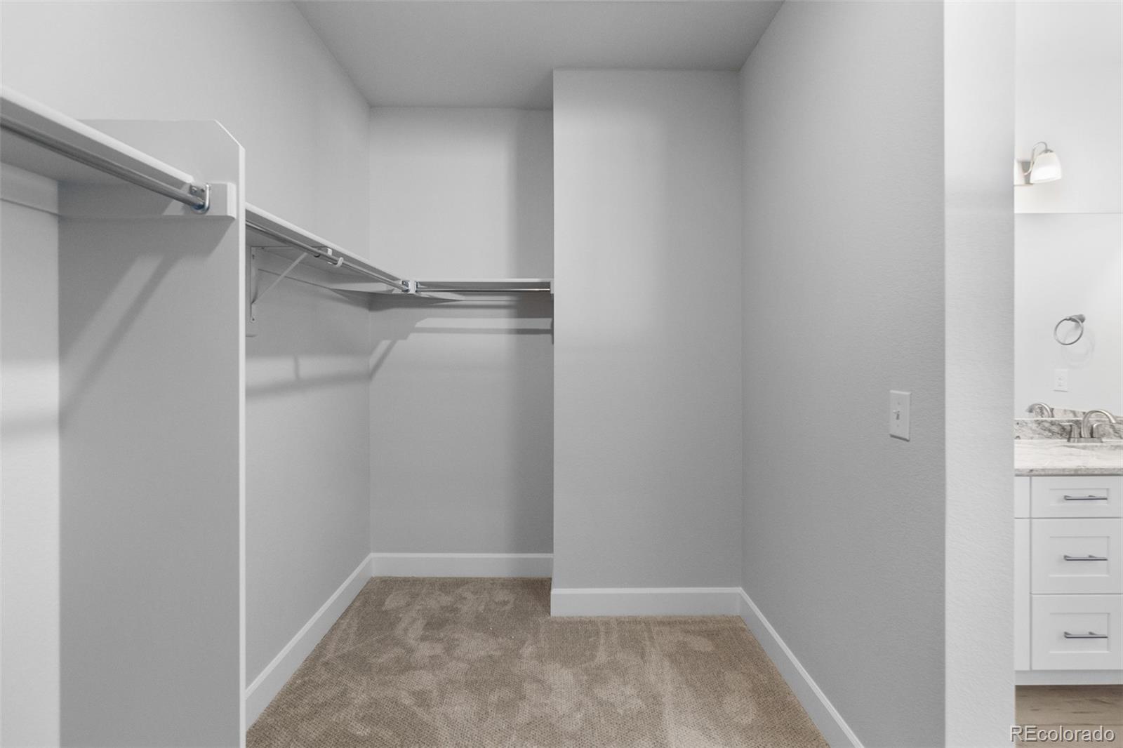2143 Peralta Loop