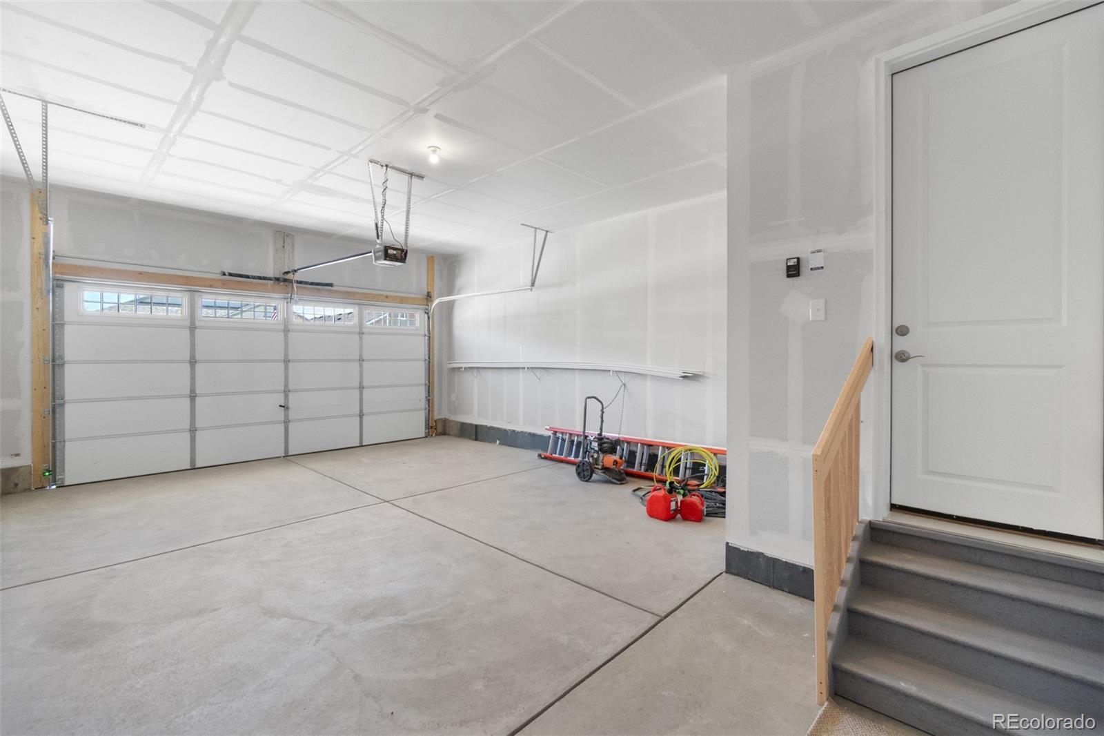2143 Peralta Loop
