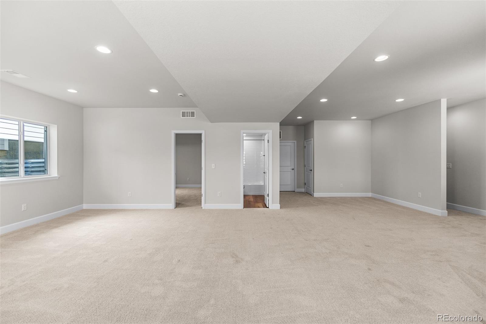 2143 Peralta Loop