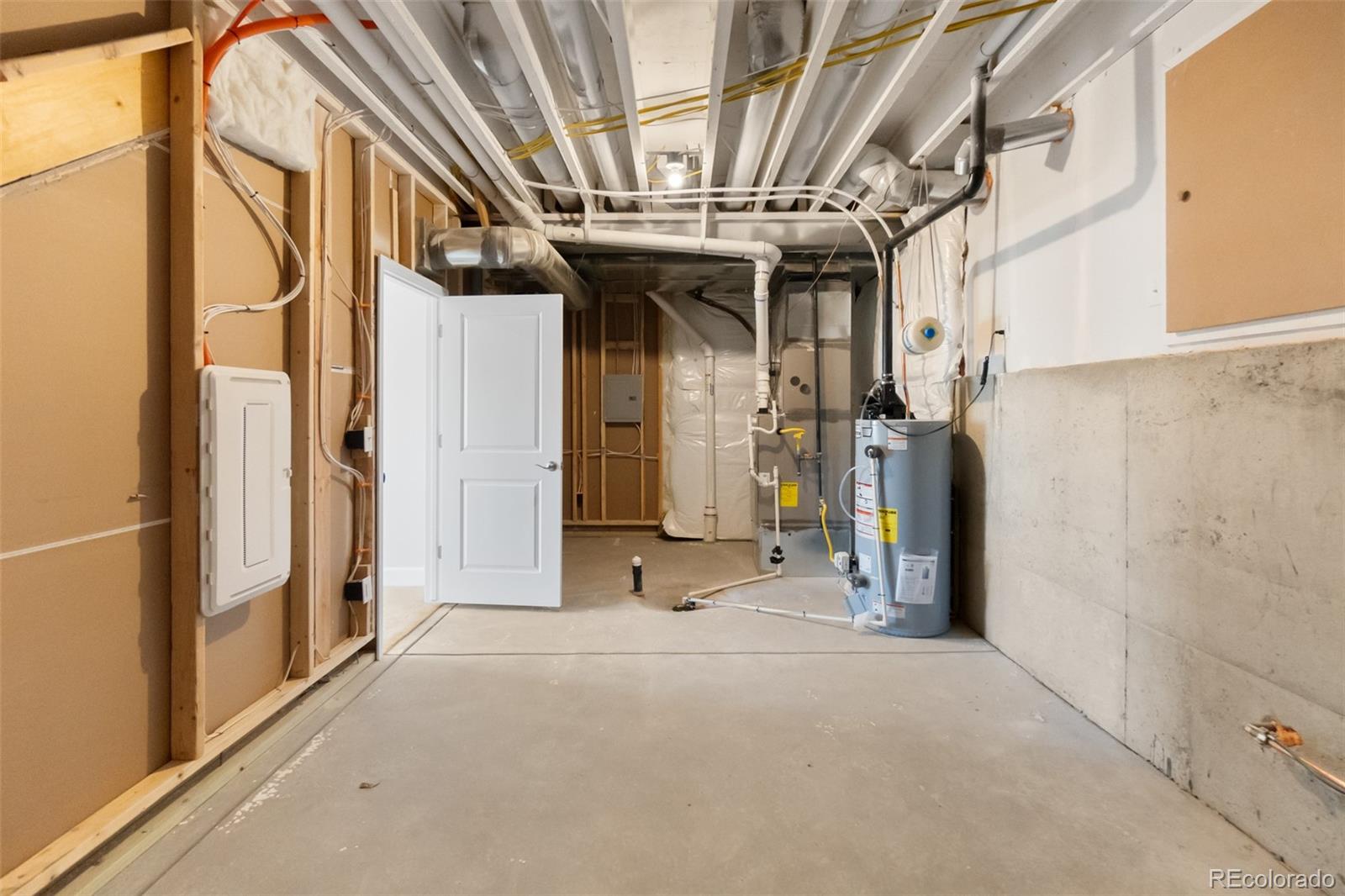 2143 Peralta Loop