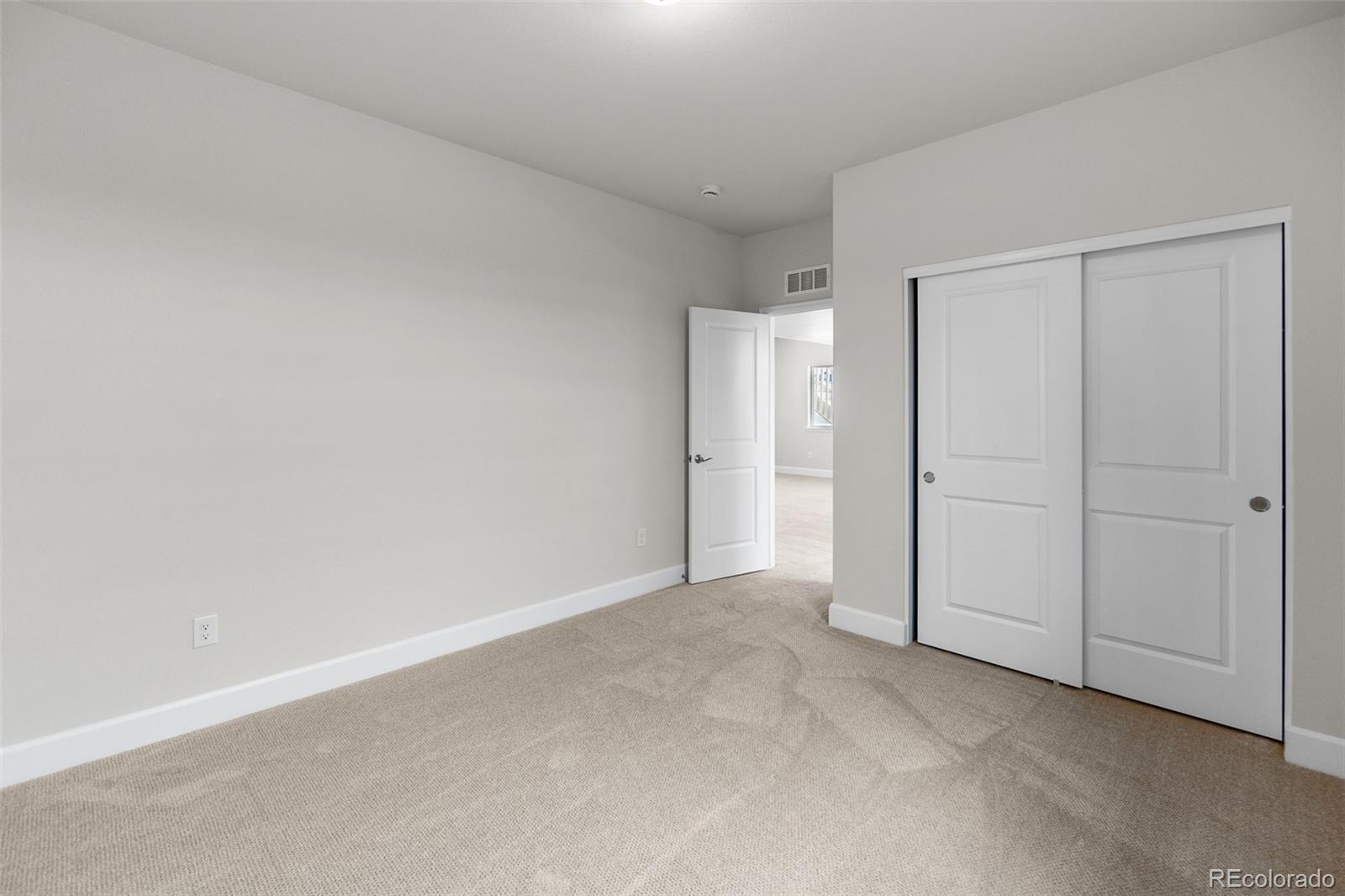 2143 Peralta Loop