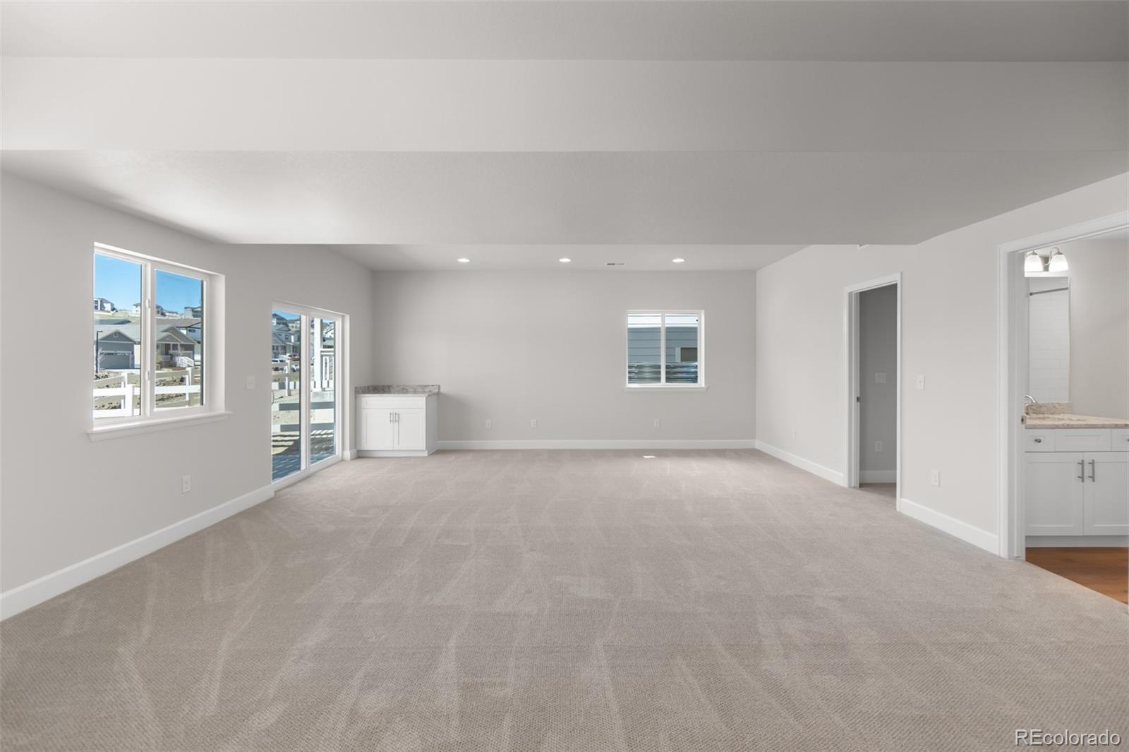 2143 Peralta Loop