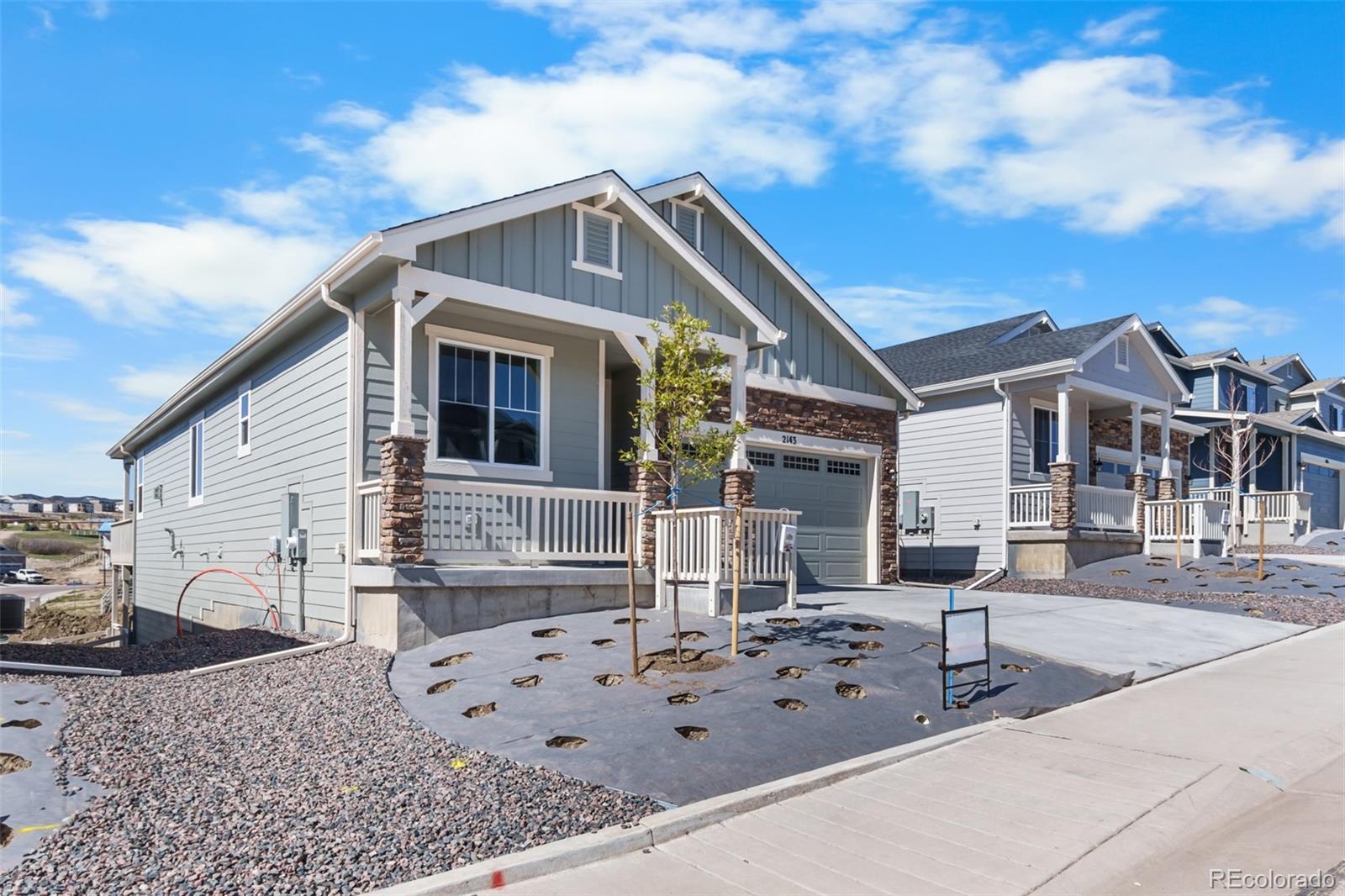 2143 Peralta Loop