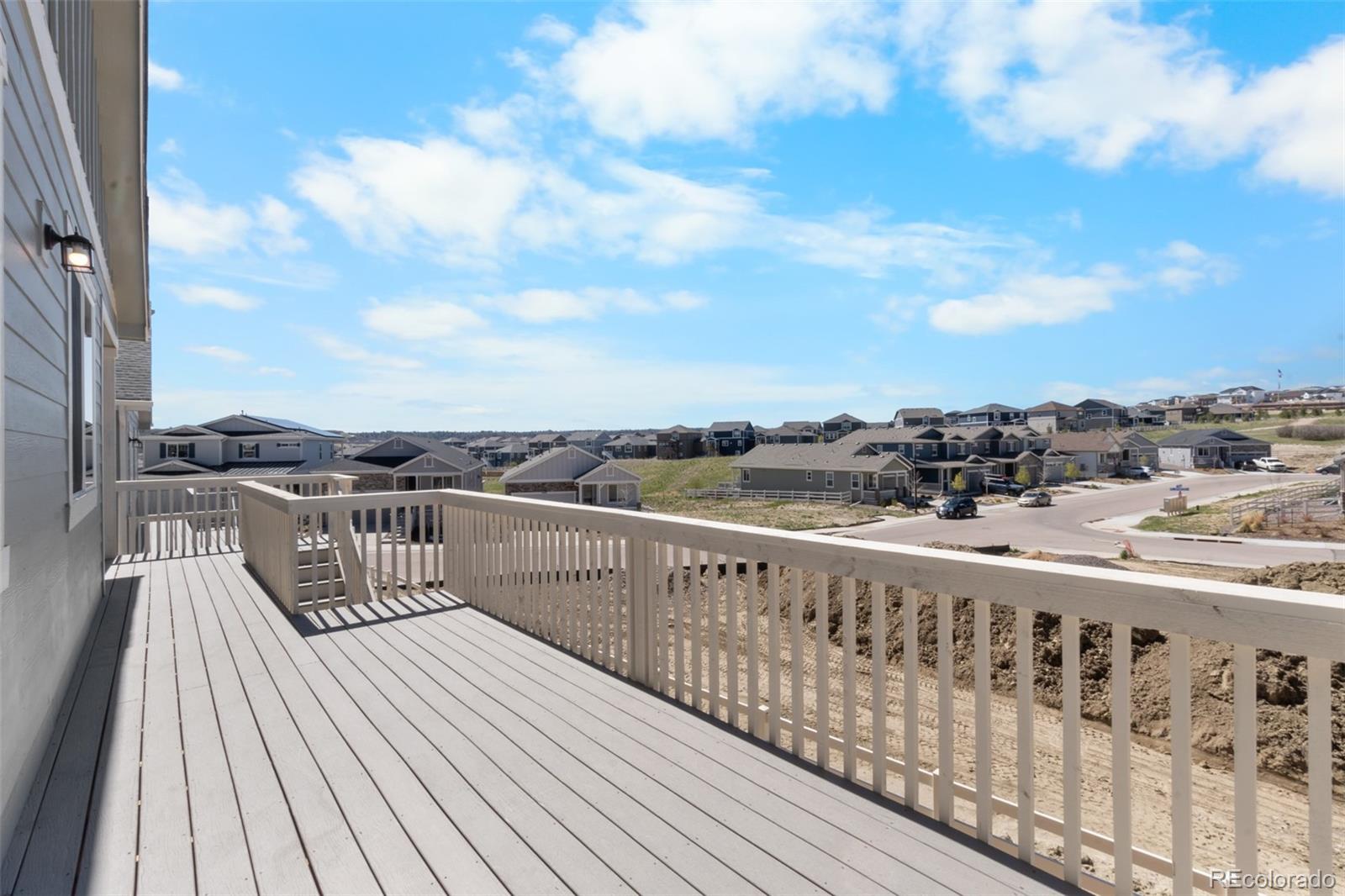 2143 Peralta Loop
