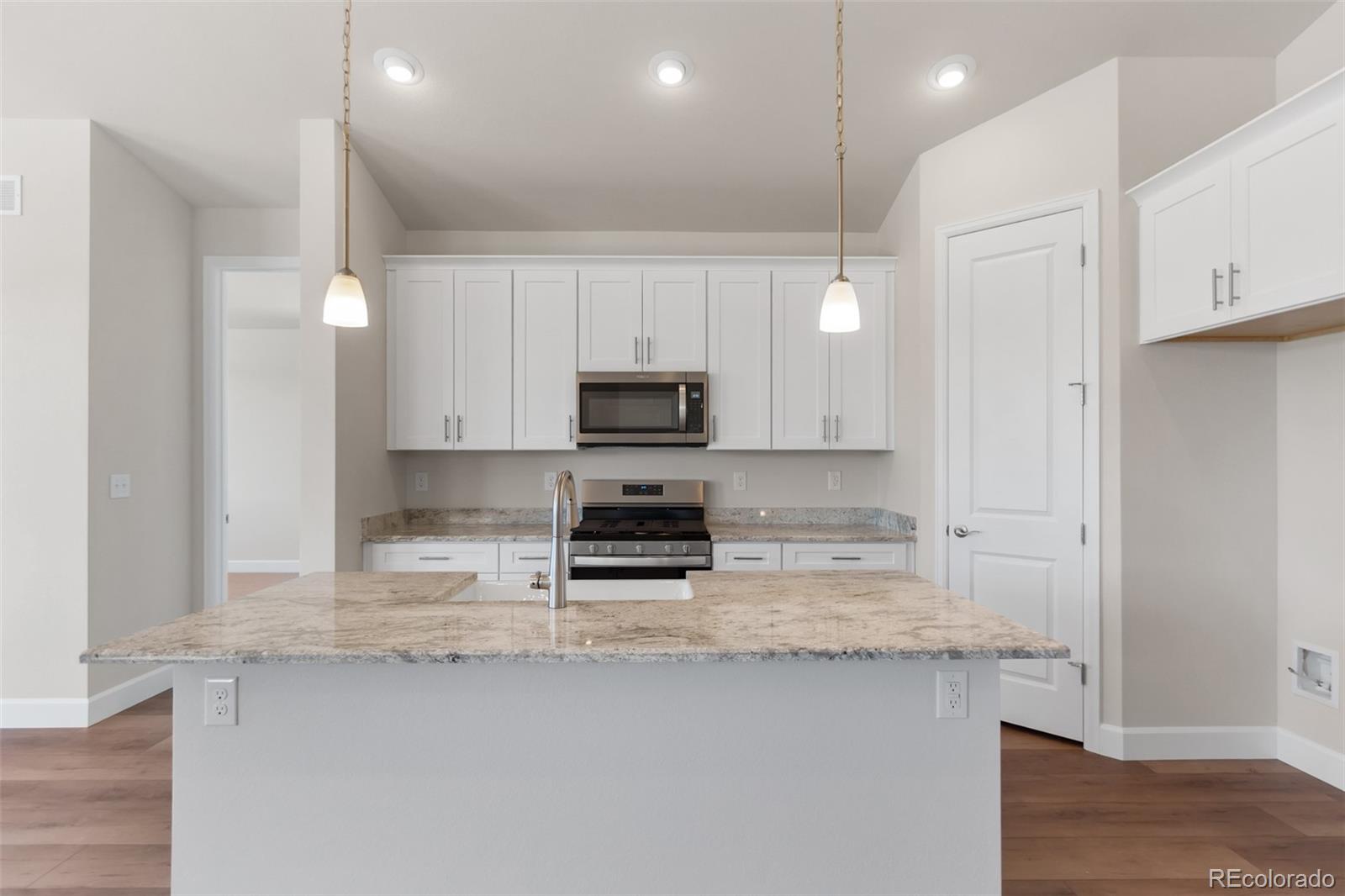 2143 Peralta Loop