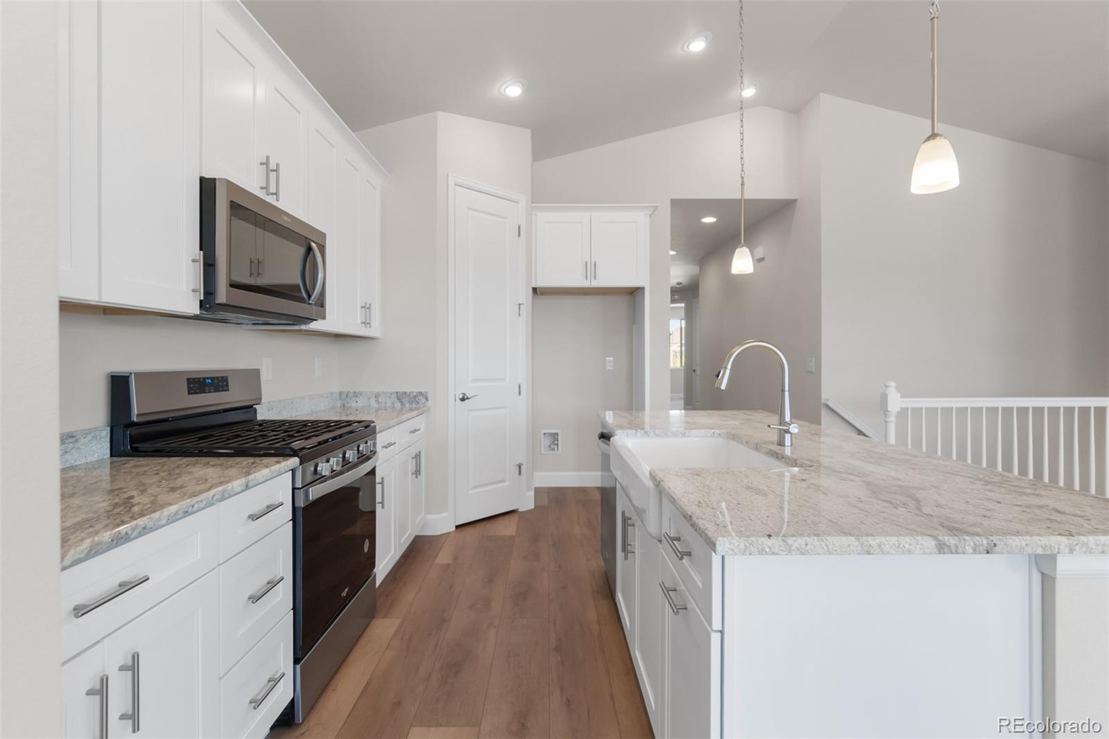 2143 Peralta Loop