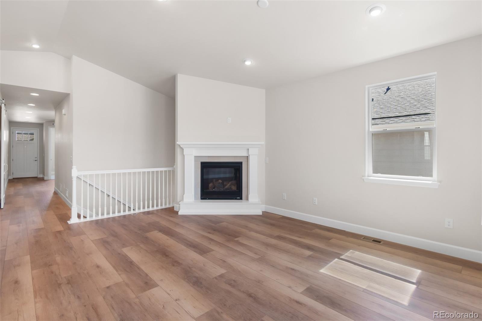 2143 Peralta Loop