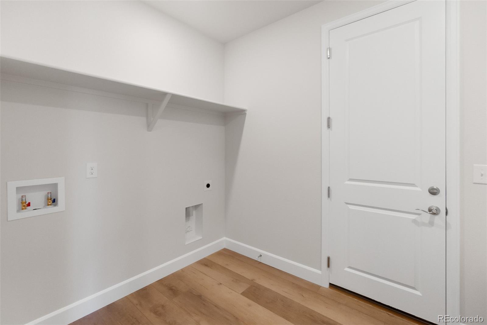 2143 Peralta Loop