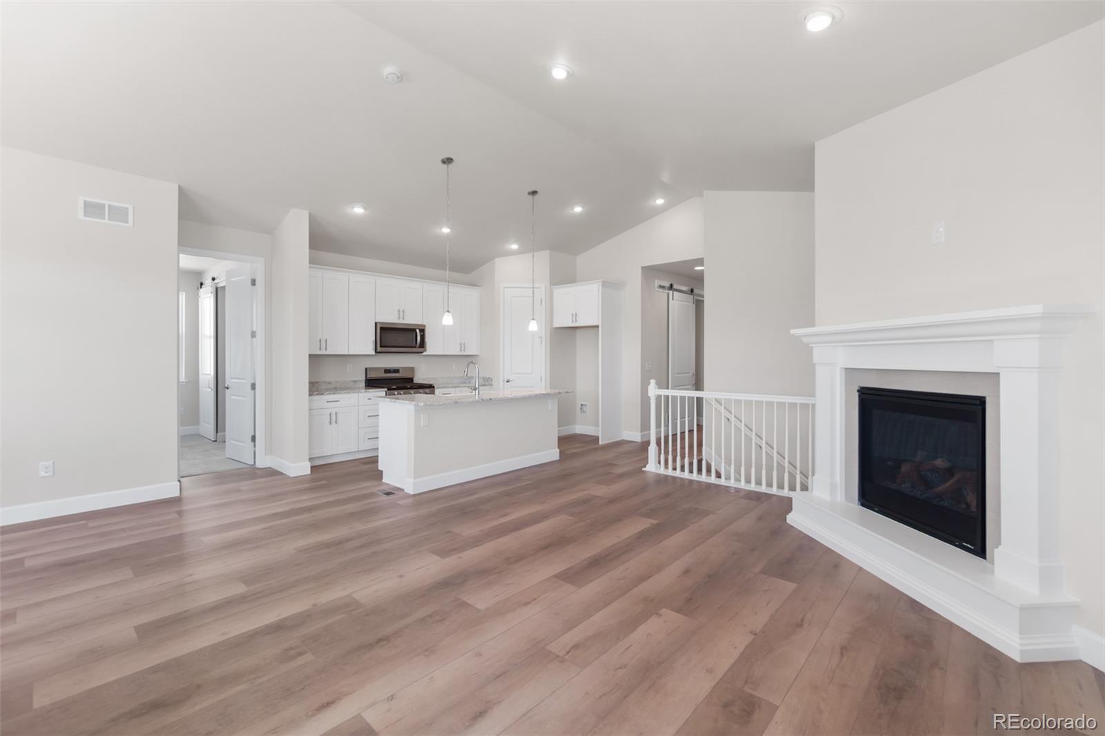2143 Peralta Loop