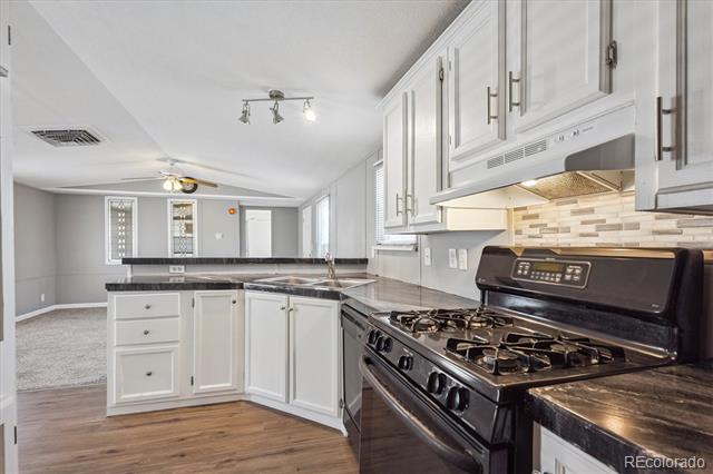 8493 Cook Way
