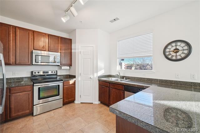 9637 E 5th Avenue Unit: 206