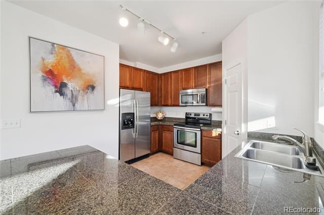 9637 E 5th Avenue Unit: 206