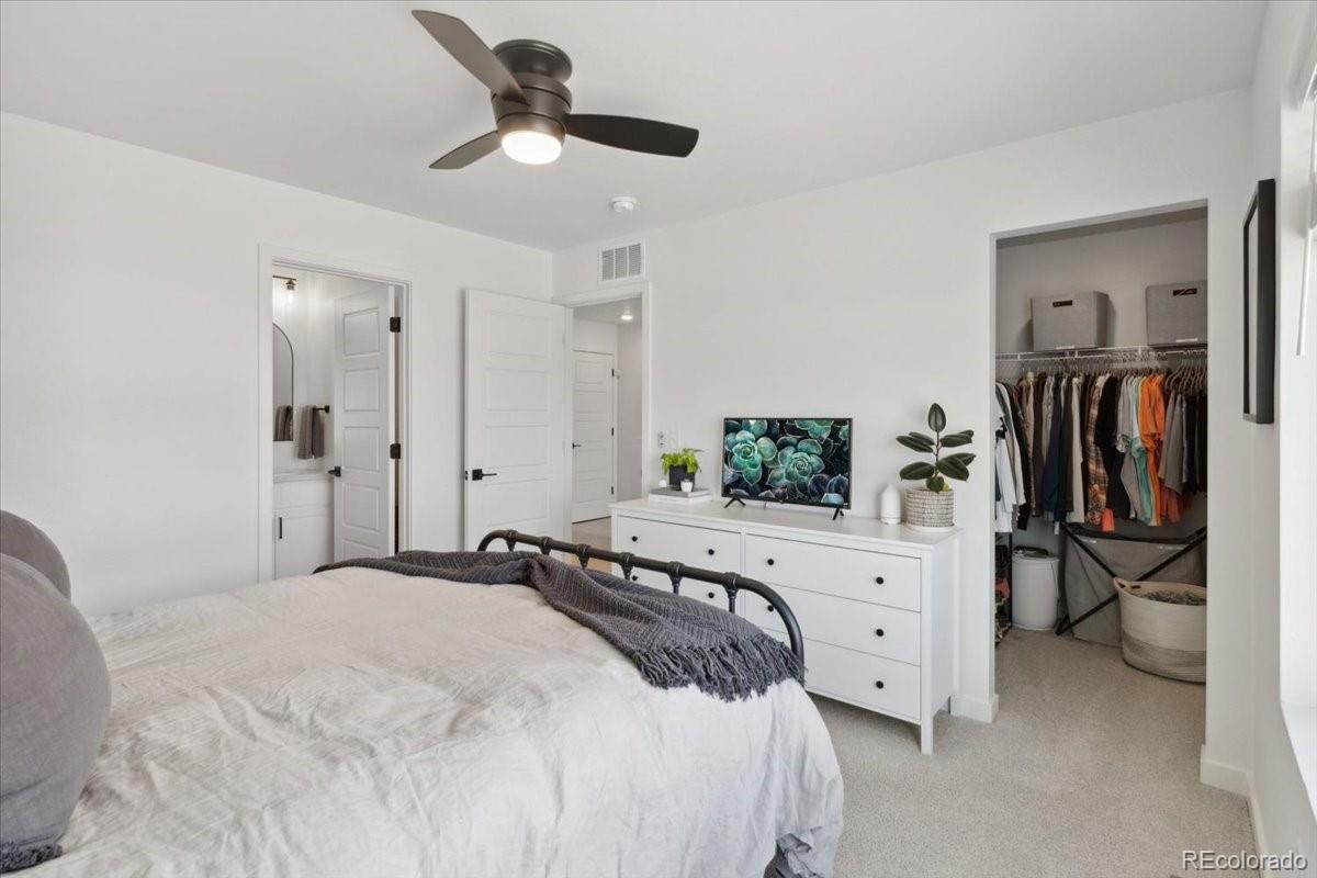 503 S Rollie Avenue Unit: 12D