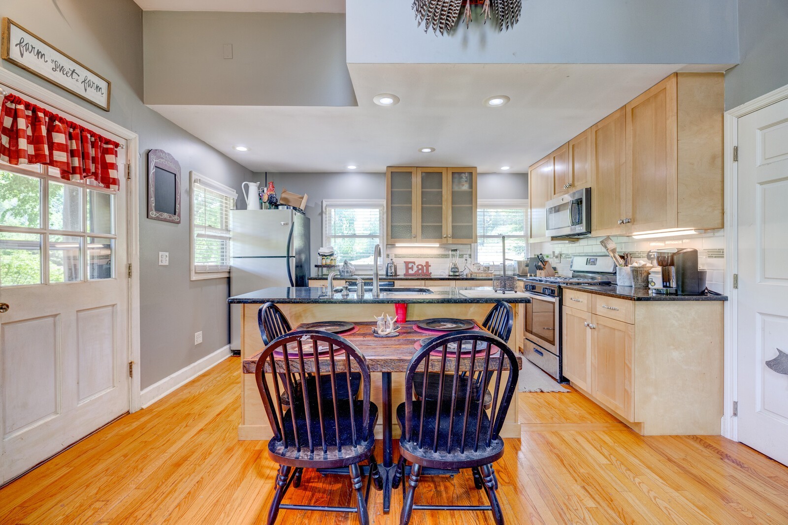 150 Farwell Rd
