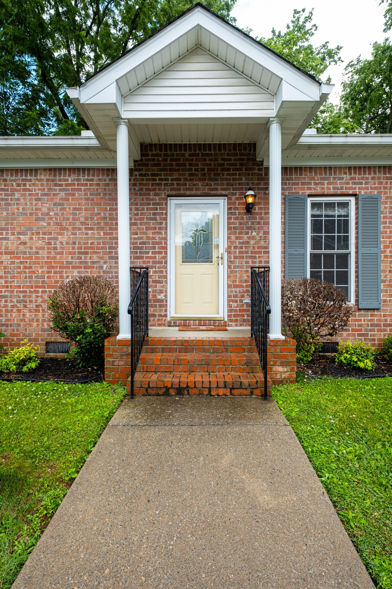 325 E Eastland St Unit: 24