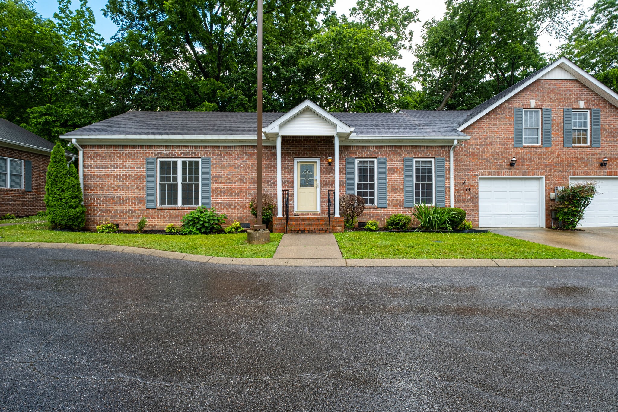 325 E Eastland St Unit: 24