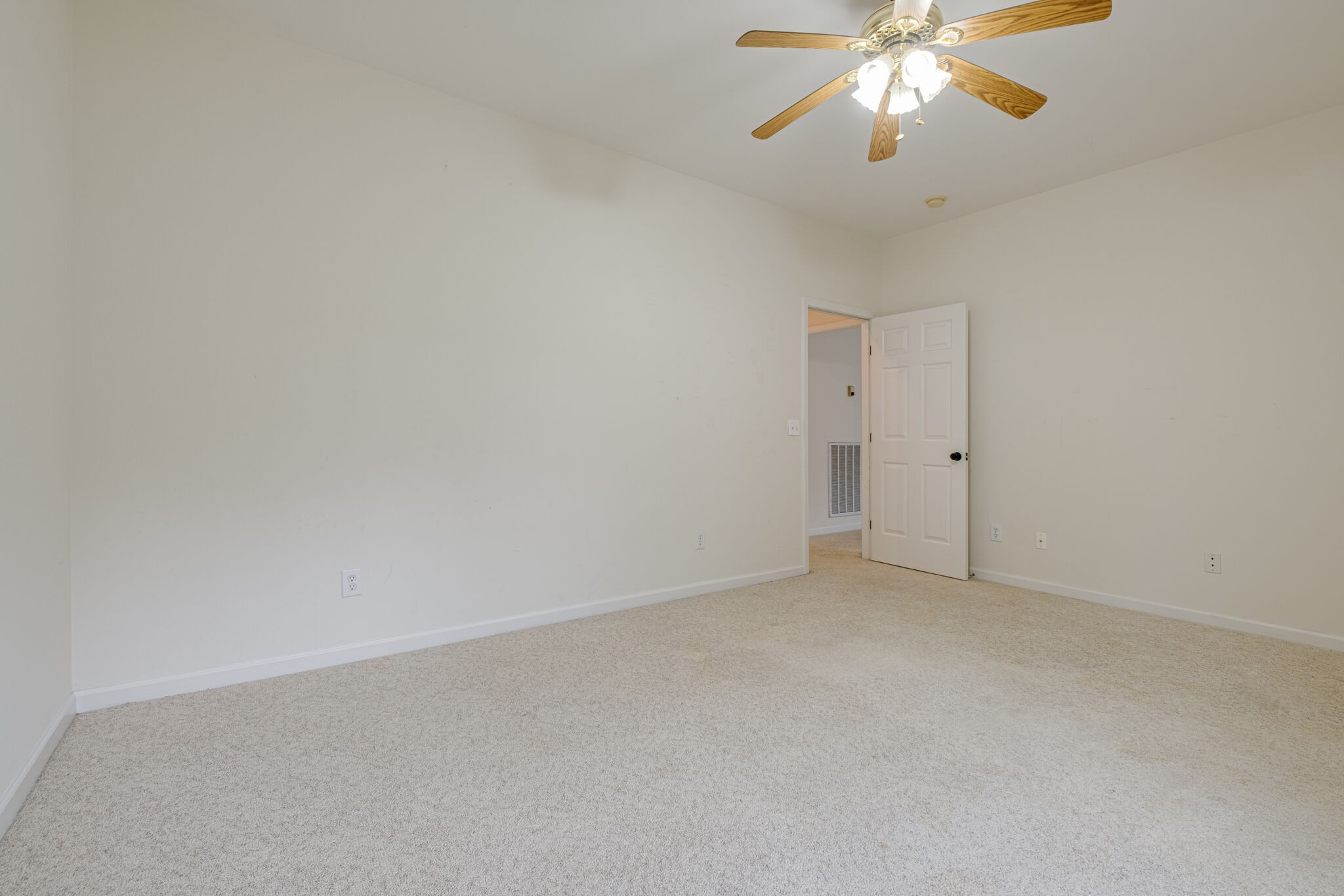 325 E Eastland St Unit: 24