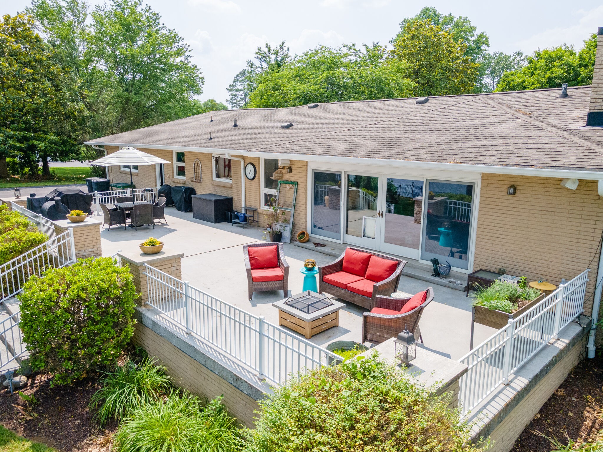 280 Bluegrass Dr