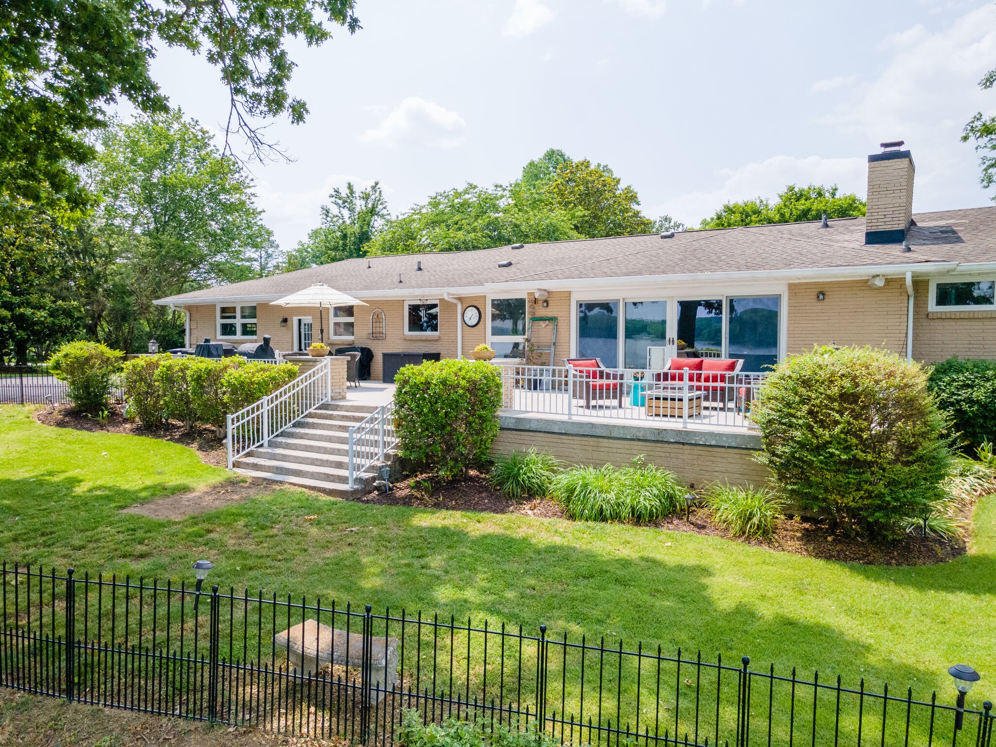 280 Bluegrass Dr