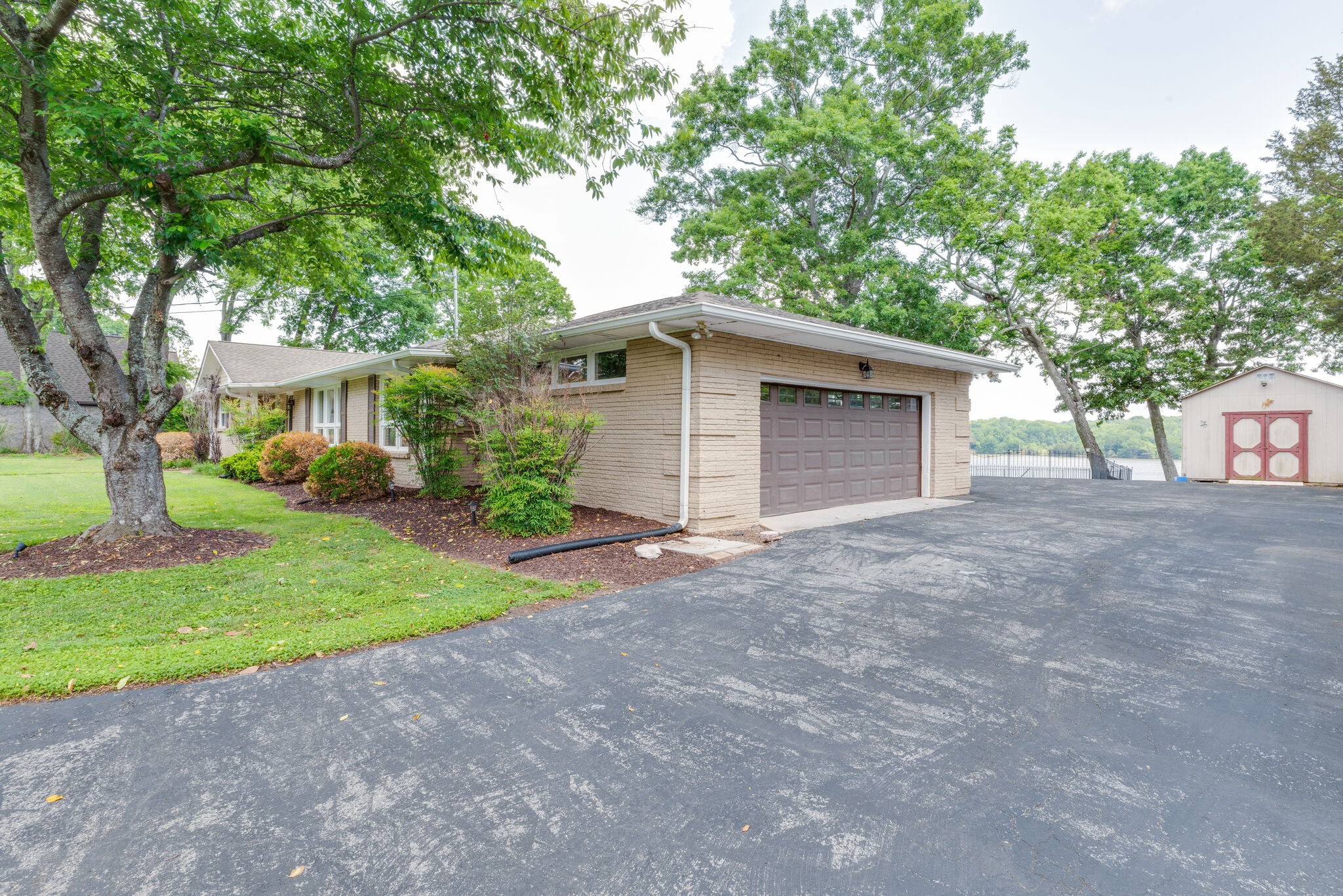 280 Bluegrass Dr