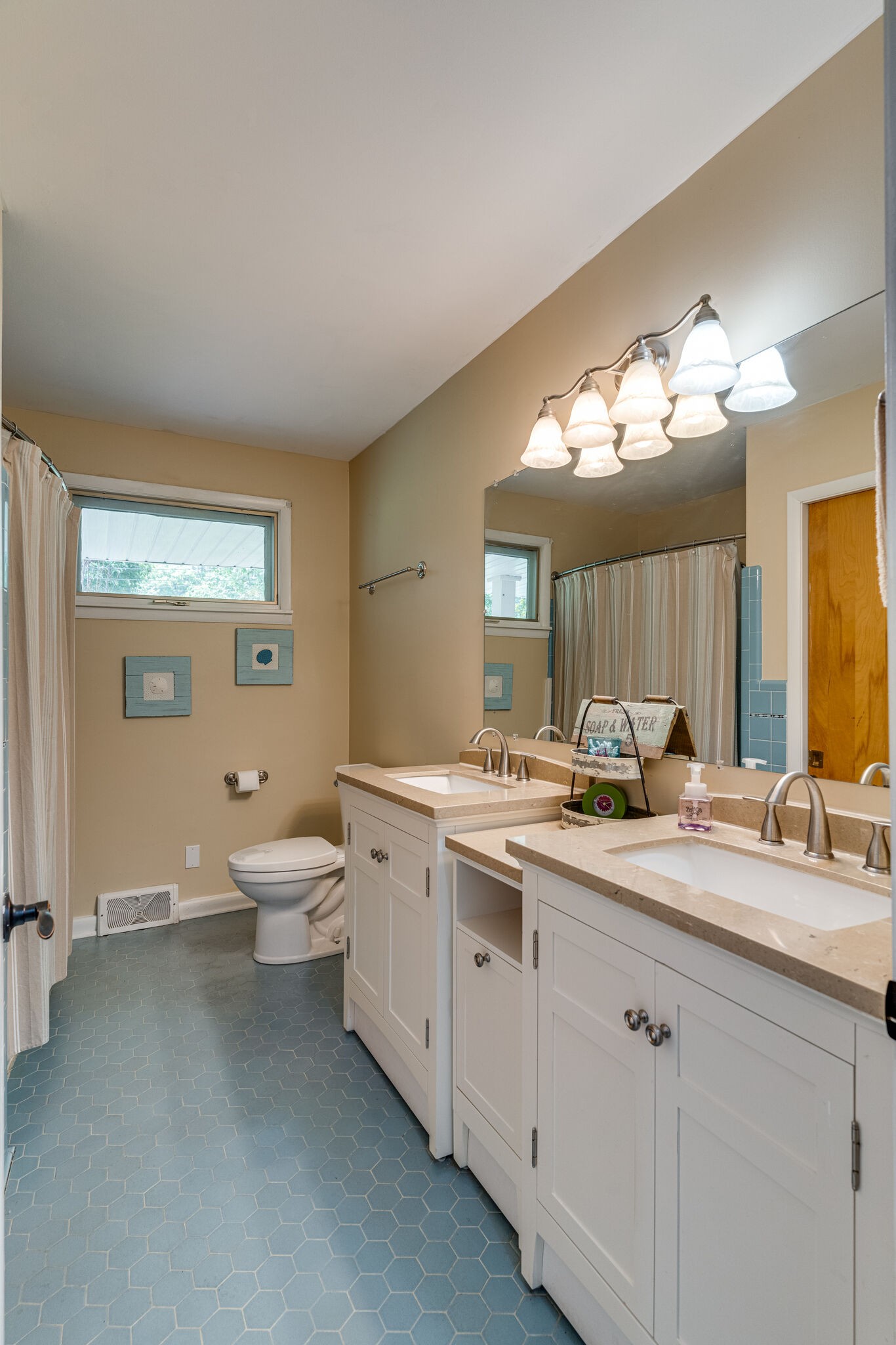 280 Bluegrass Dr