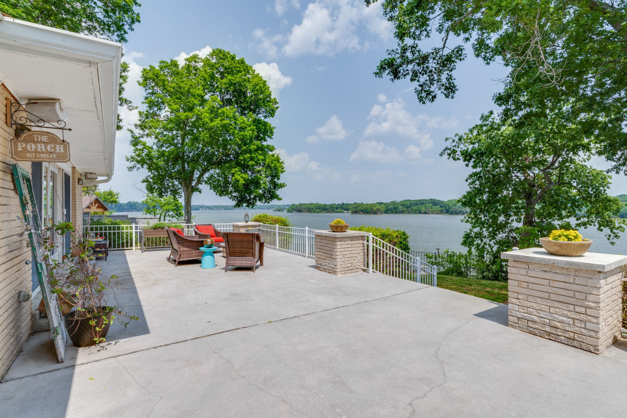 280 Bluegrass Dr