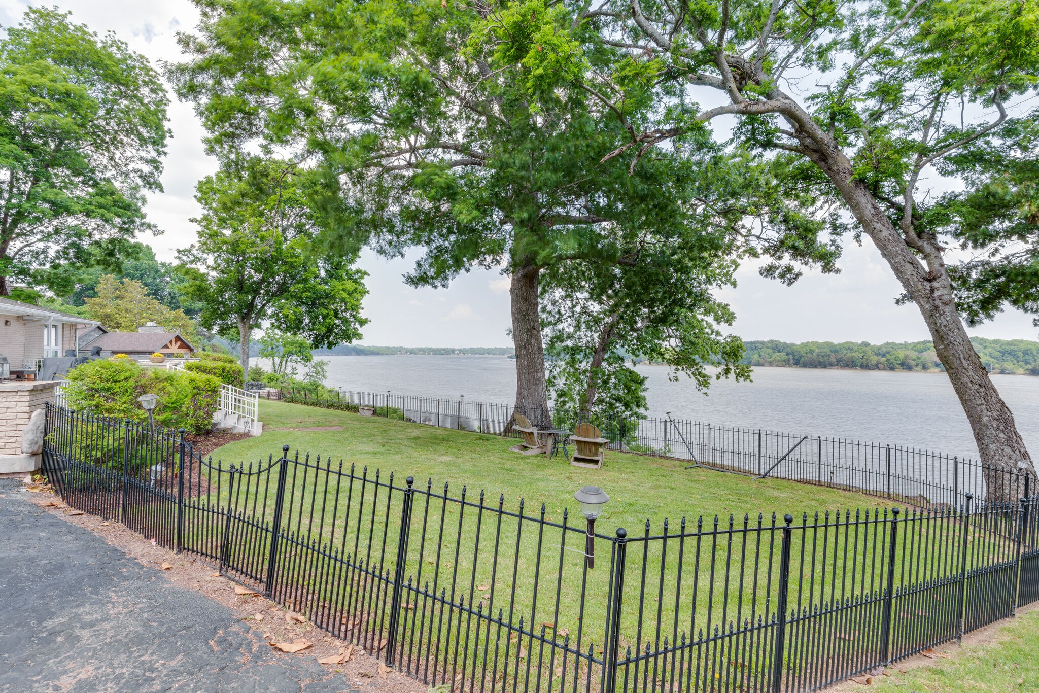 280 Bluegrass Dr