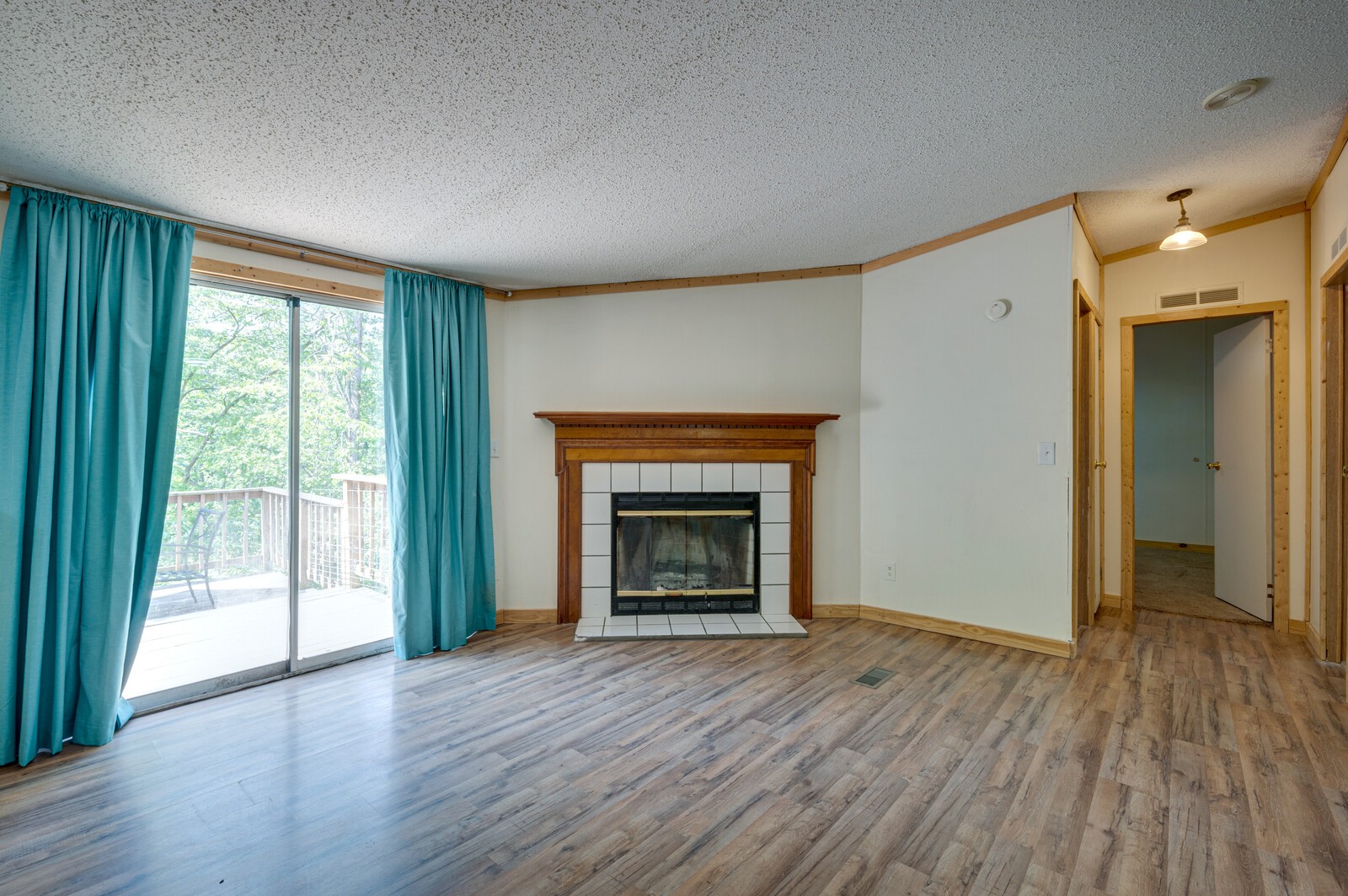 1023 Hopewood Ln