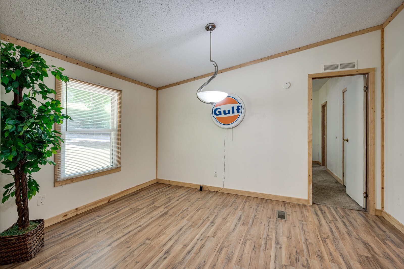 1023 Hopewood Ln