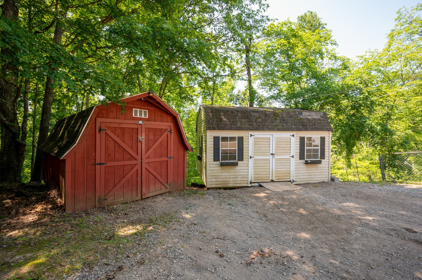 1023 Hopewood Ln