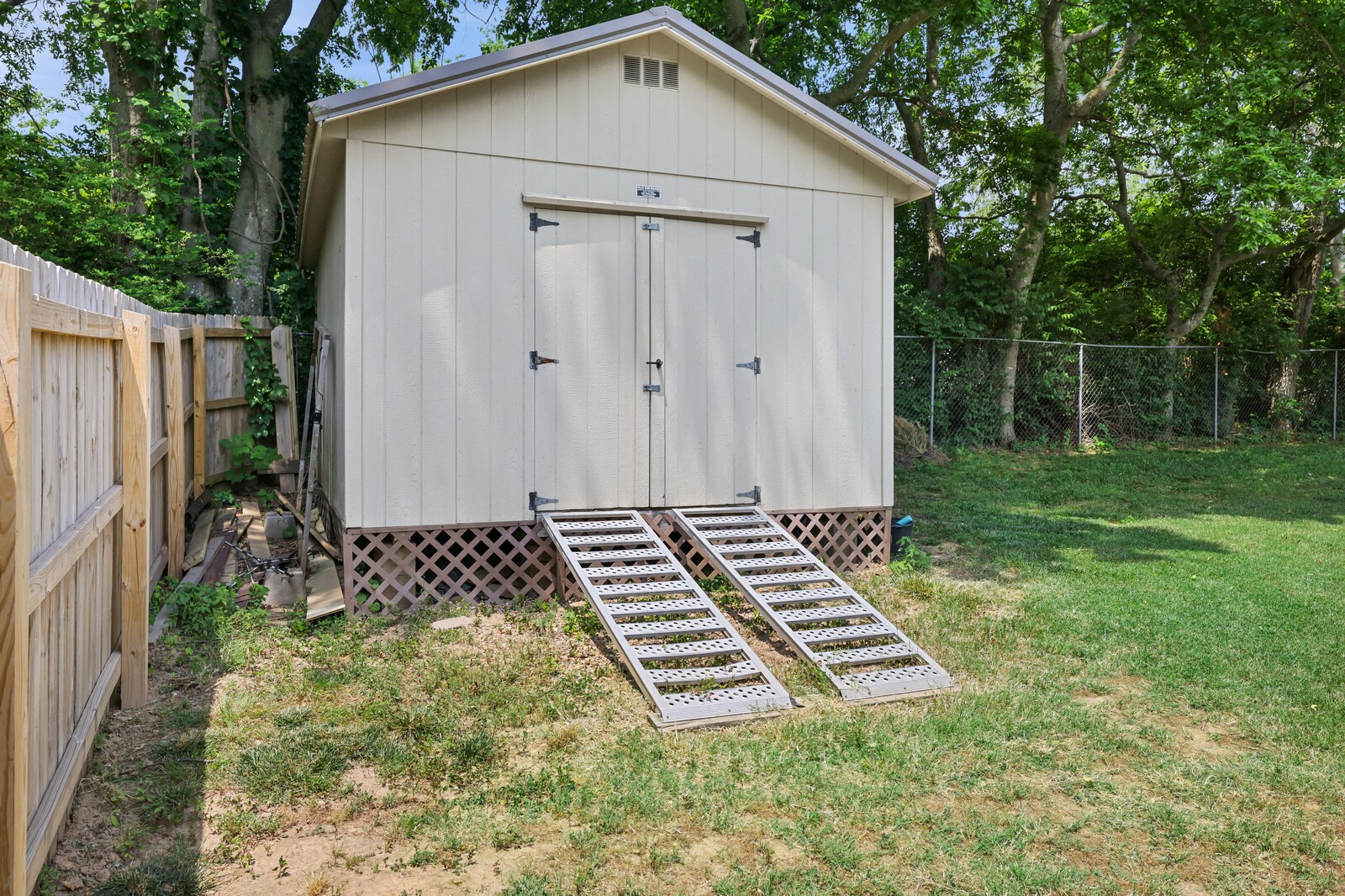 123 Arrowhead Dr
