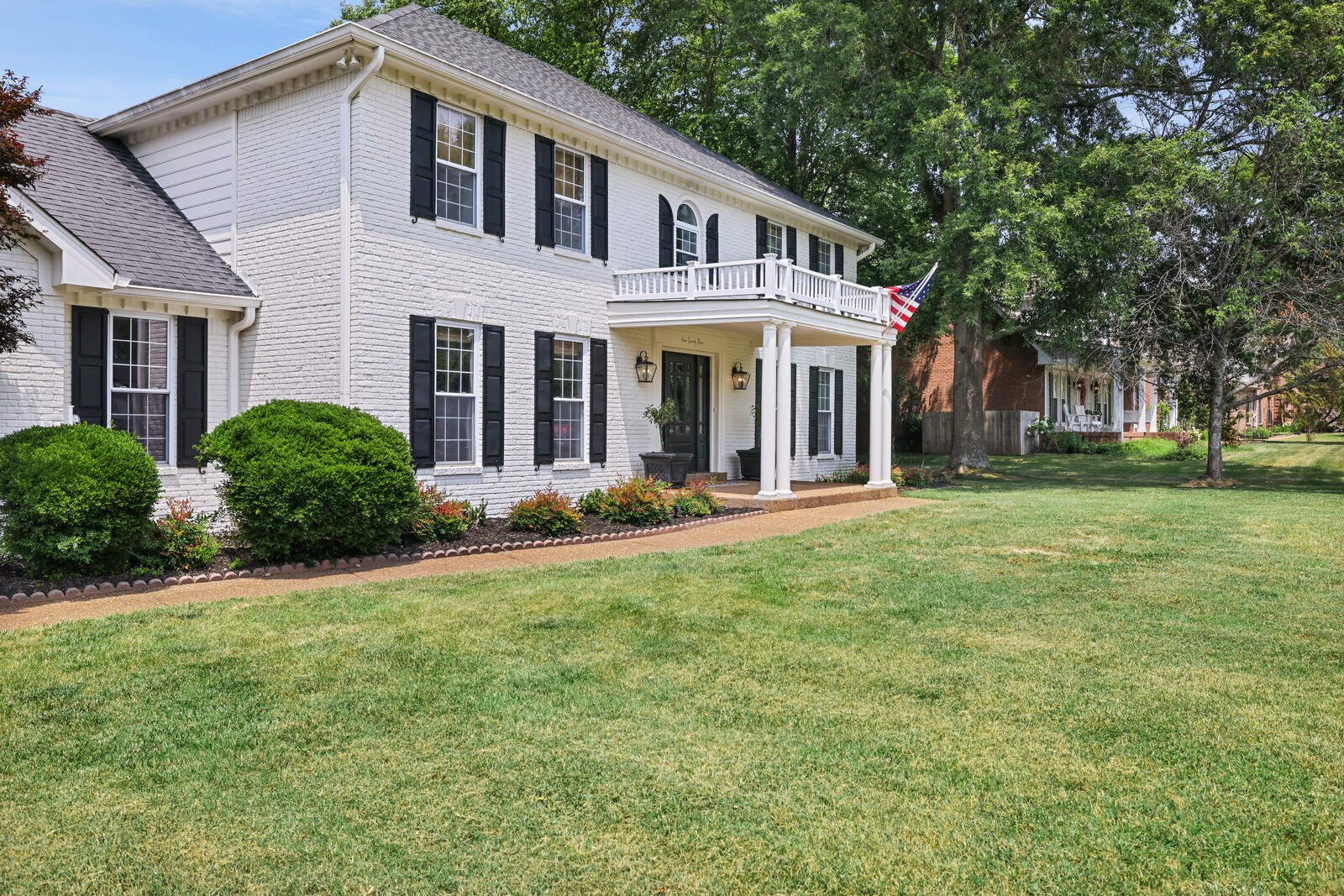 123 Arrowhead Dr