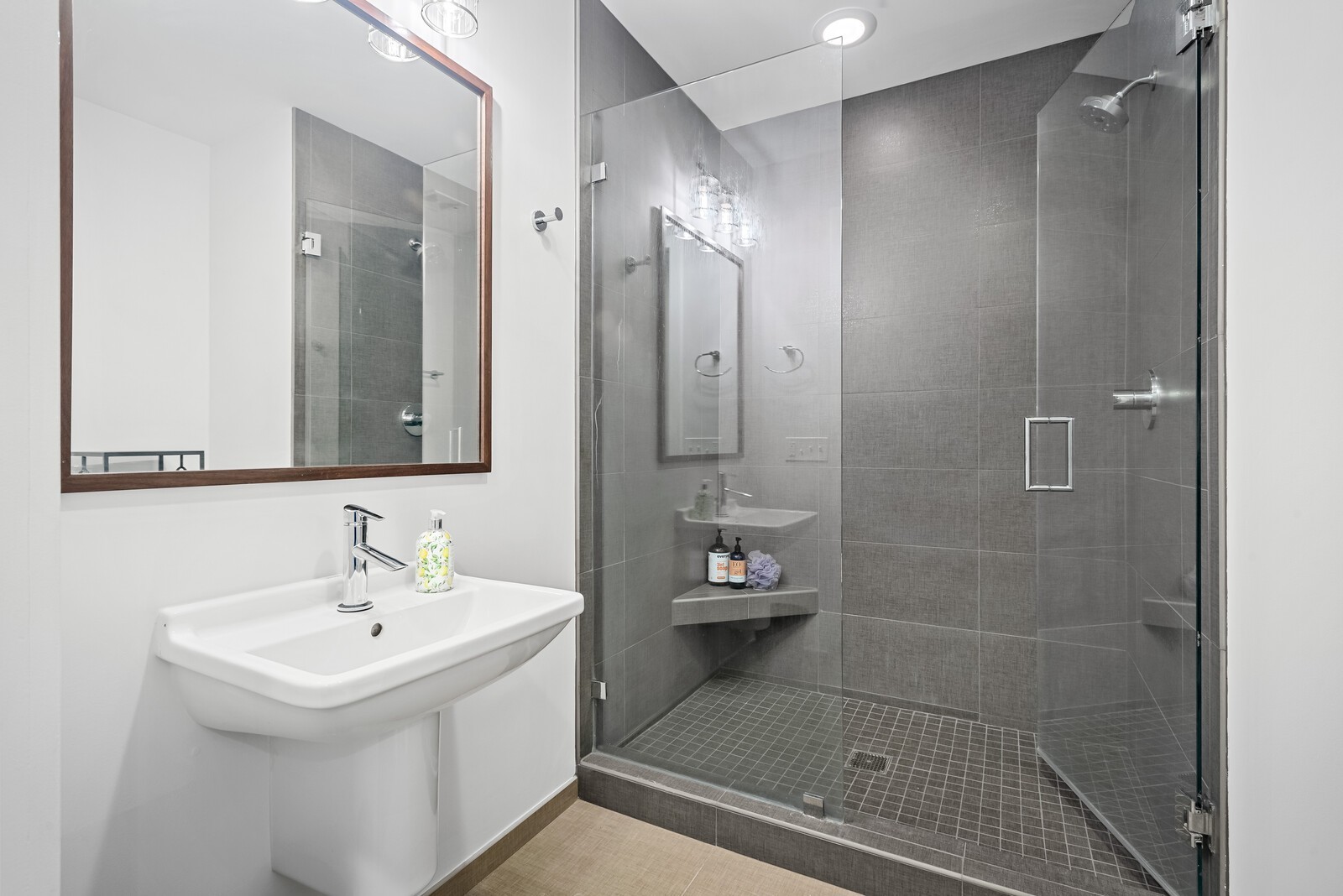 1212 Laurel St Unit: 1103